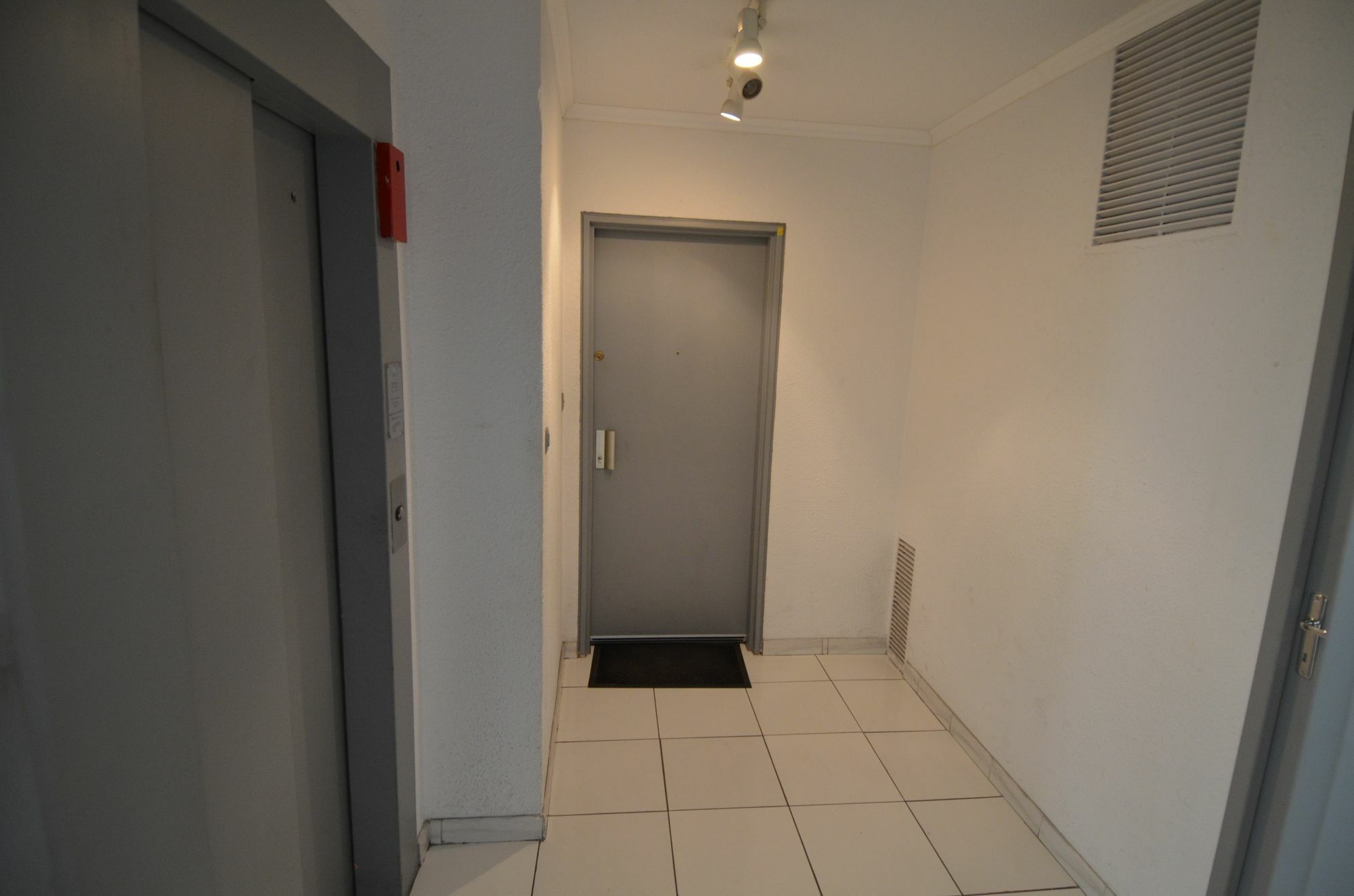 Appartement Rooftop 8 Personnes Grande Terrasse Avec Parking Quartier Aeroport Nice Exteriör bild