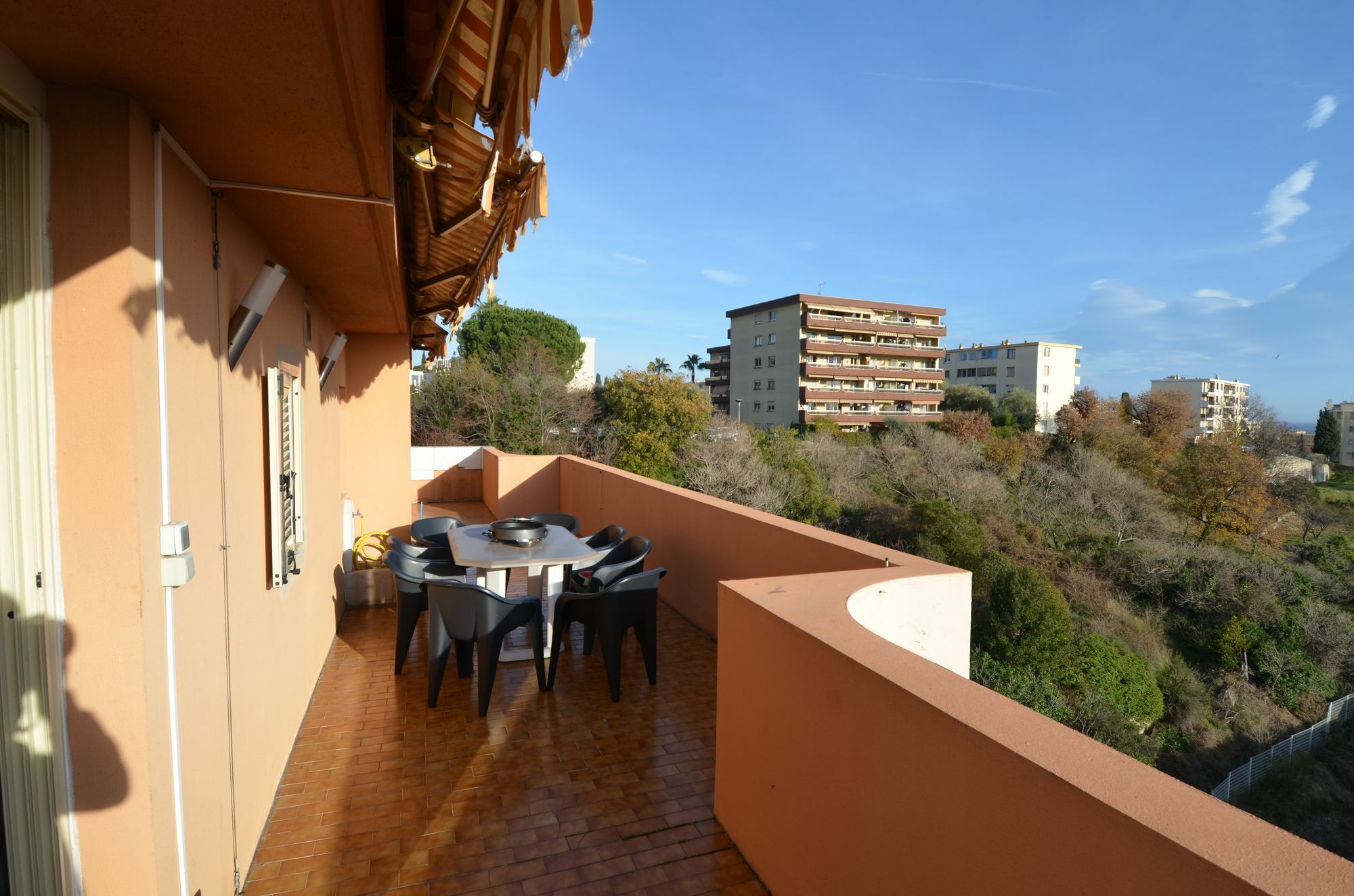 Appartement Rooftop 8 Personnes Grande Terrasse Avec Parking Quartier Aeroport Nice Exteriör bild